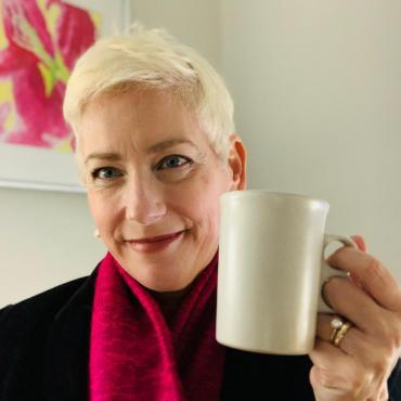 Leslie with mug